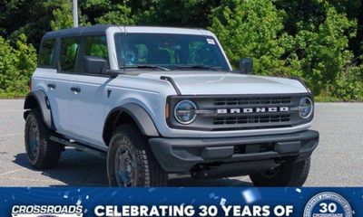2025 Ford Bronco Base