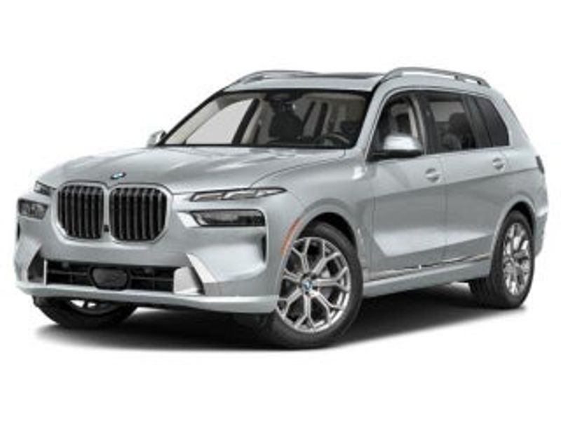 2025 Bmw X7 — a typically priced live listing