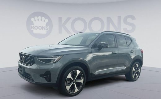 2023 Volvo XC40 Plus Dark