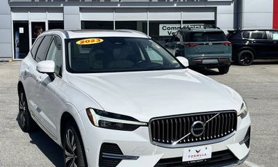 2023 Volvo XC60 Ultimate Bright