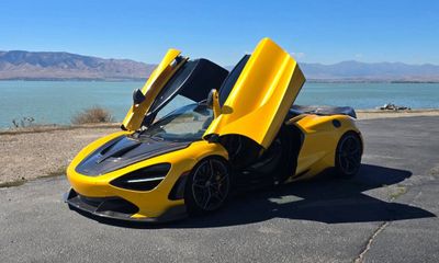 2018 McLaren 720S Base