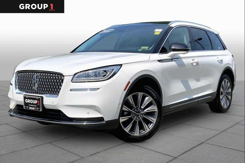 2022 Lincoln Corsair — a typically priced live listing