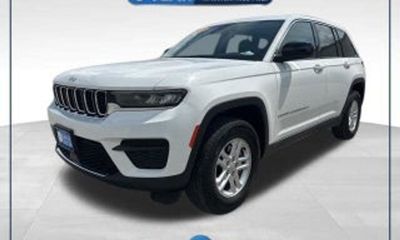2023 Jeep Grand Cherokee Laredo Altitude
