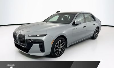 2023 BMW 760i xDrive
