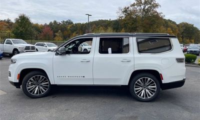 2023 Jeep Grand Wagoneer Series III