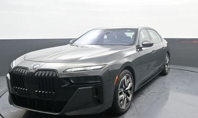 2023 BMW 760i xDrive