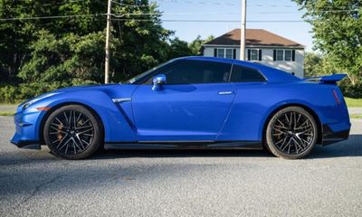 2024 Nissan GT-R Premium