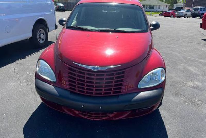 2001 Chrysler Pt Cruiser — a typically priced live listing