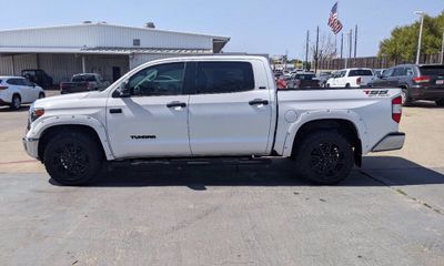 2018 Toyota Tundra SR5