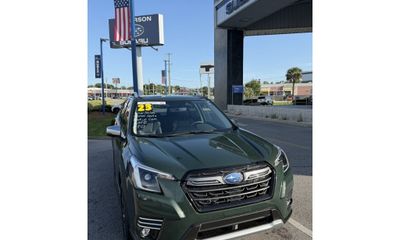 2023 Subaru Forester Touring ES Navi