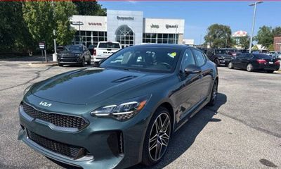 2022 Kia Stinger GT1