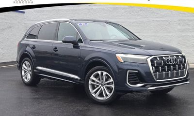 2025 Audi Q7 Quattro Premium Plus