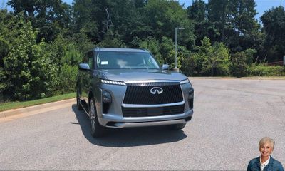 2027 Infiniti QX80 Luxe