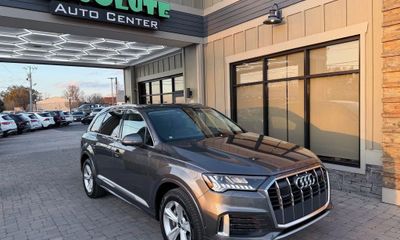 2024 Audi Q7 Quattro Premium Plus