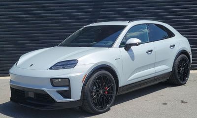2026 Porsche Macan