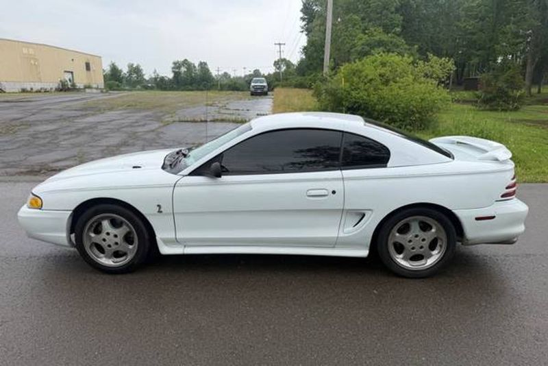 1995 Ford Mustang — a typically priced live listing