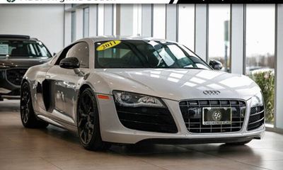 2011 Audi R8 52 Quattro Coupe