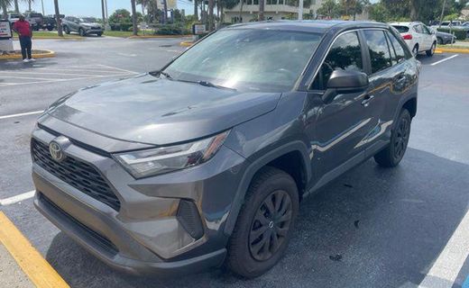 2023 Toyota RAV4 LE