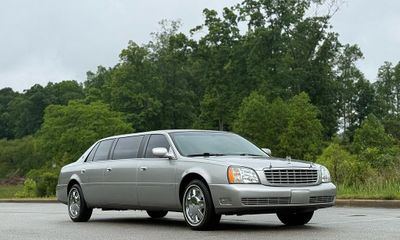 2004 Cadillac Limousine Professional