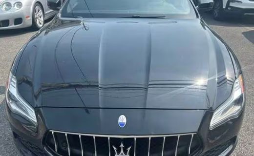 2018 Maserati Quattroporte Essence