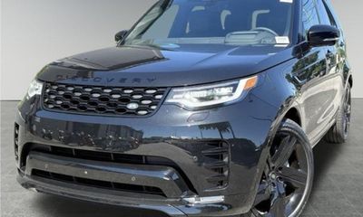 2026 Land Rover Discovery P360 Dynamic SE