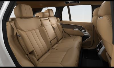 2026 Land Rover Range SE