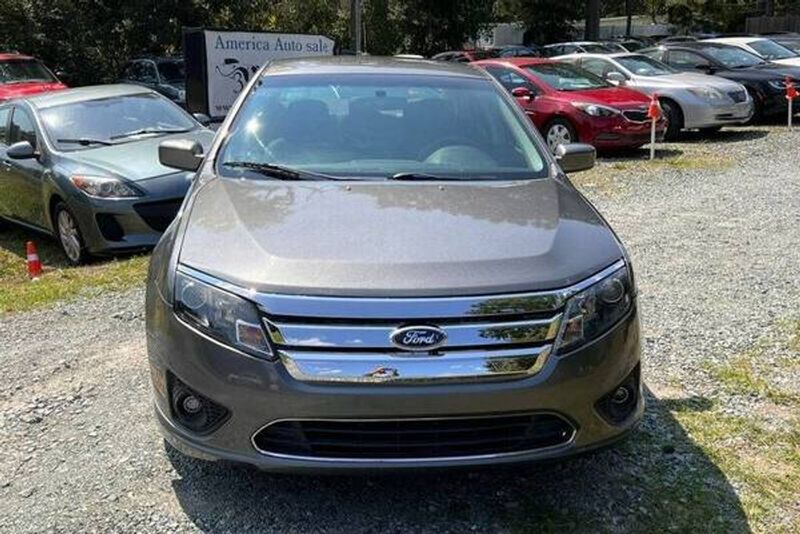 2010 Ford Fusion — a typically priced live listing