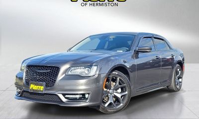 2022 Chrysler 300 Touring L
