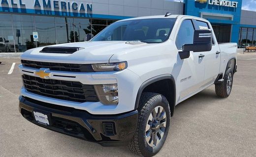 2026 Chevrolet Silverado HD Custom