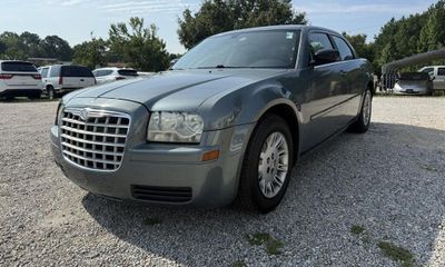 2005 Chrysler 300 Base