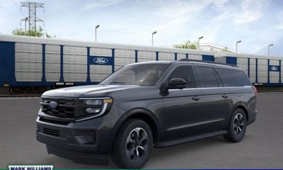 2026 Ford Expedition MAX Active