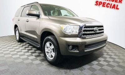 2017 Toyota Sequoia SR5 Grade