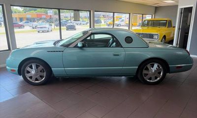 2002 Ford Thunderbird Base