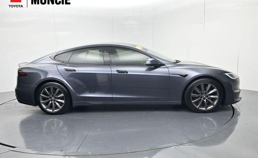 2022 Tesla Model S Plaid