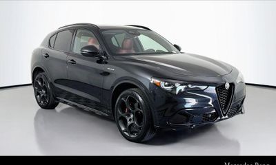 2025 Alfa Romeo Stelvio Sprint Base Intensa