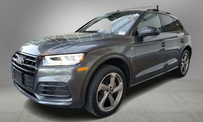 2020 Audi Q5 20T Titanium Premium