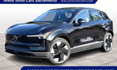 2025 Volvo EX30 Plus