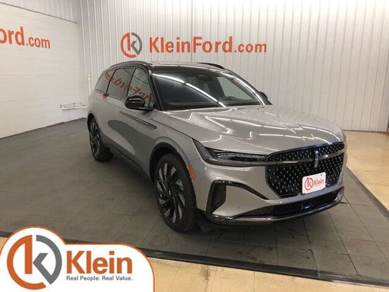 2025 Lincoln Nautilus — a typically priced live listing