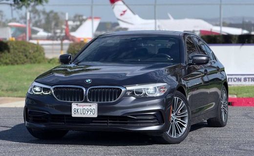 2019 BMW 530e