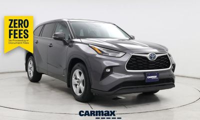 2022 Toyota Highlander LE