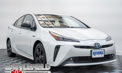 2021 Toyota Prius LE