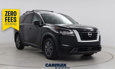 2024 Nissan Pathfinder SV