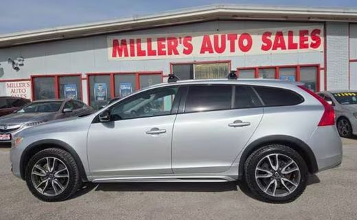 2017 Volvo V60CC Premier