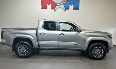 2024 Toyota Tacoma TRD OFF Road