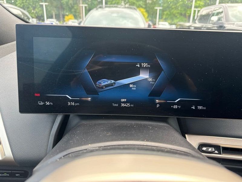 2022 Bmw IX — a typically priced live listing
