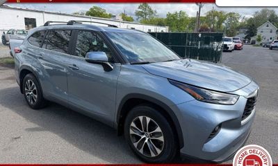 2023 Toyota Highlander LE L Limited