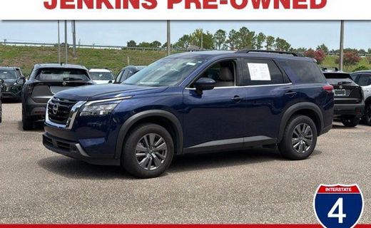 2024 Nissan Pathfinder SV