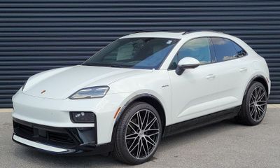 2026 Porsche Macan