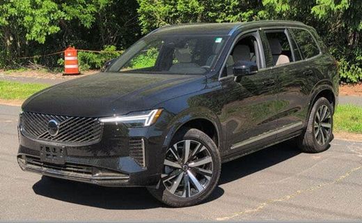 2026 Volvo XC90 Core