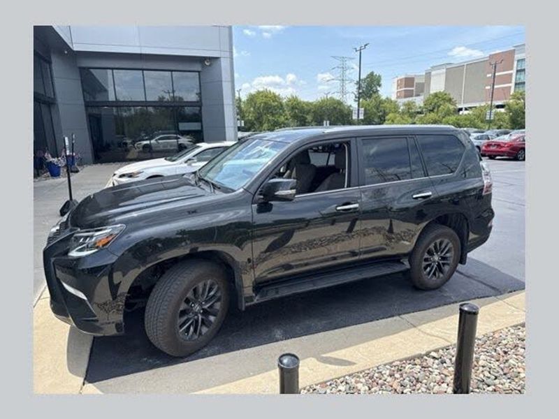 2023 Lexus GX — a typically priced live listing